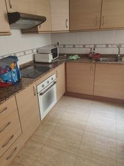 Alquiler Piso en Calle poeta garcía lorca 16. Habitaciones para estudiantes