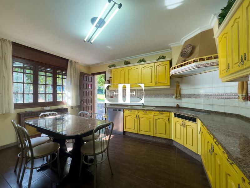 Foto e9d902dc-d41e-4b8b-a1b9-c1a51c674d99. Casa amb calefacció aparcament a O Hío Cangas