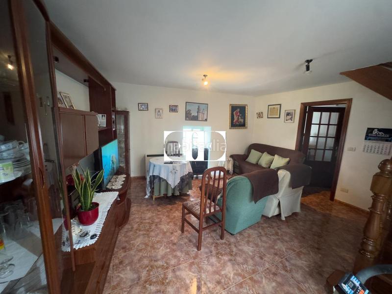 Foto 45da1492-1272-42f7-960b-b8eee43405c3. Haus mit heizung in Panxón Nigrán