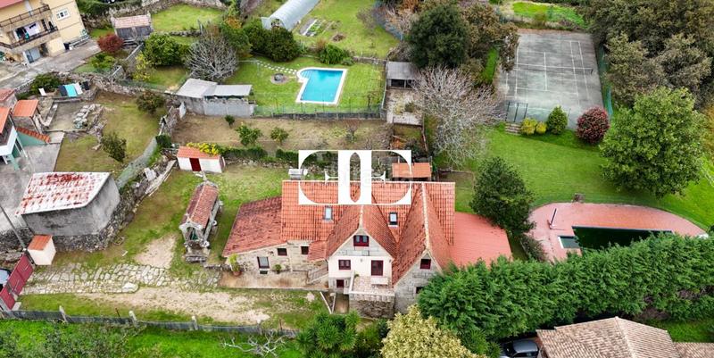 Foto 75eb9414-79c2-4dbc-9eb1-09ba9ed3f504. Xalet amb calefacció piscina a Moaña