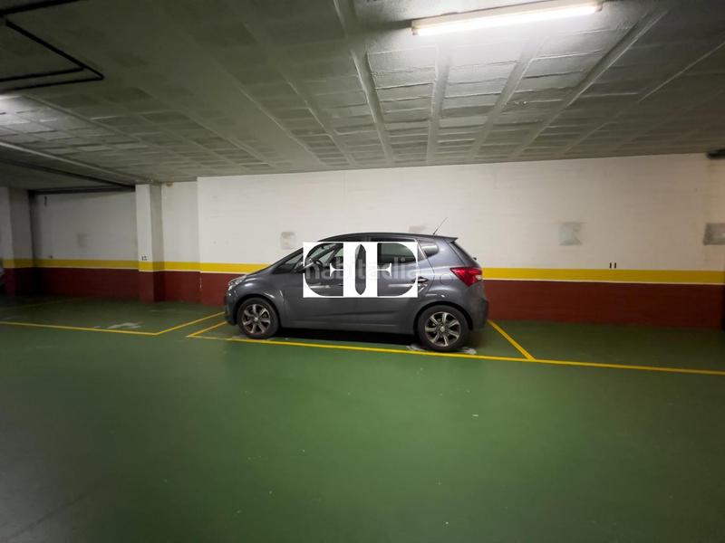 Foto 536cd921-6d4d-4d44-8544-6cc655da790e. Parking coche en O Castro Vigo