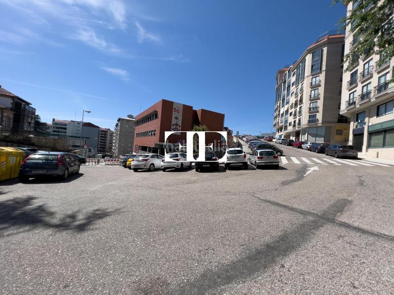 Foto 486b1538-83d0-4351-8749-e3ebb643eb11. Autoparkplatz in O Castro Vigo
