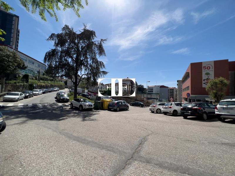 Foto b34facda-b4e4-439c-9262-ec2f638a2991. Autoparkplatz in O Castro Vigo