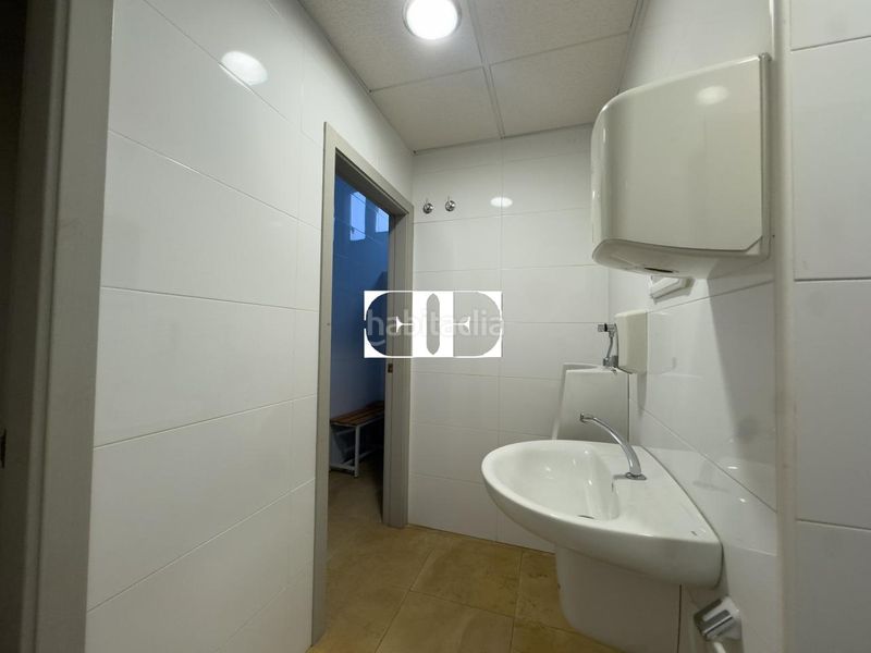 Foto 19e0302f-3002-40b7-b0e7-fe2abf44eeeb. Nave industrial en Tui