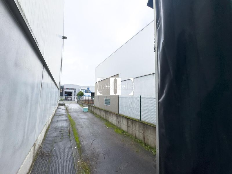 Foto 34194719-2874-4447-ae3f-88686b97da1b. Nave industrial en Tui