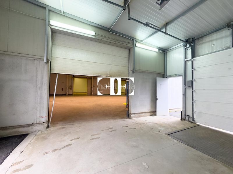 Foto 3b2ebb24-a230-4ad2-94a7-6b6d961d50fe. Nave industrial en Tui