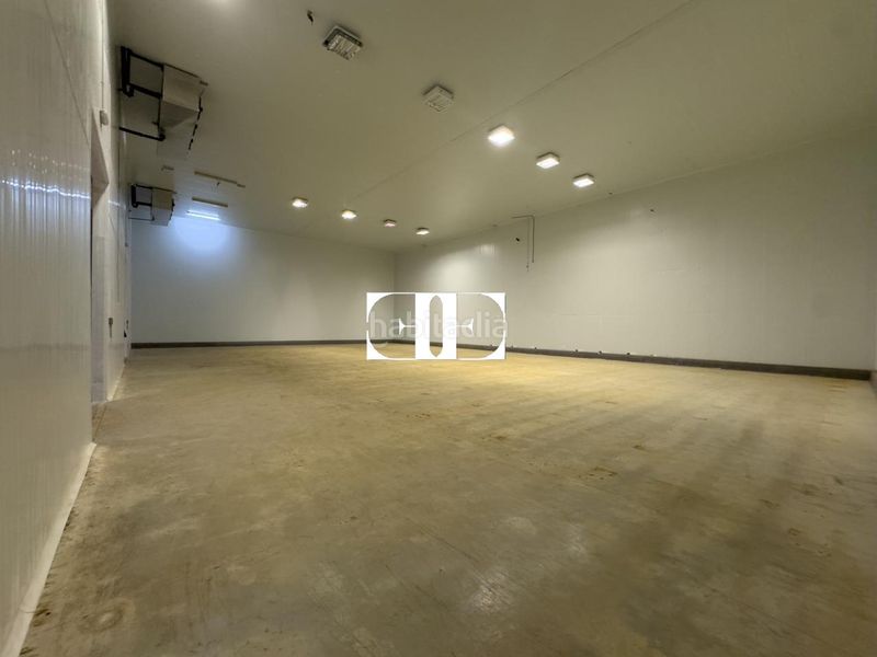 Foto 43a32a93-3de8-4142-9532-e3acc5ec572d. Nave industrial en Tui