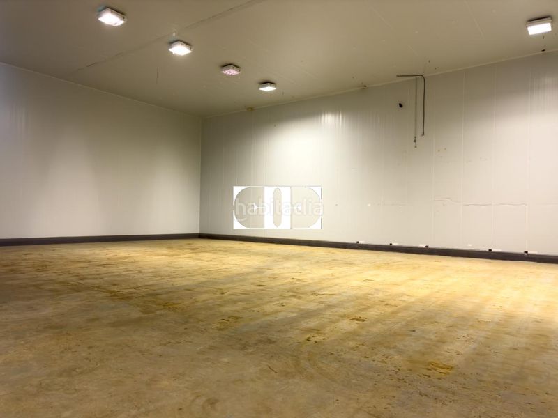 Foto 547d119b-f756-4bc8-99b5-46f9ad7ac957. Nave industrial en Tui