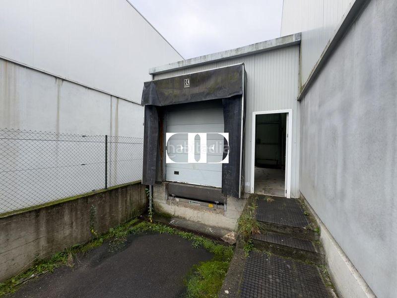 Foto 7f927c21-b559-4c15-8f97-937797a6c104. Nave industrial en Tui