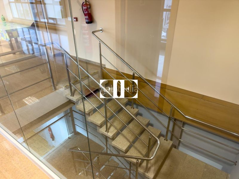 Foto fd8e3cd8-d0b9-49b4-86a9-d7f8ac9edb25. Nave industrial en Tui