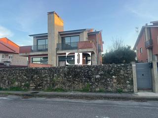 Casa adossada a Tomiño