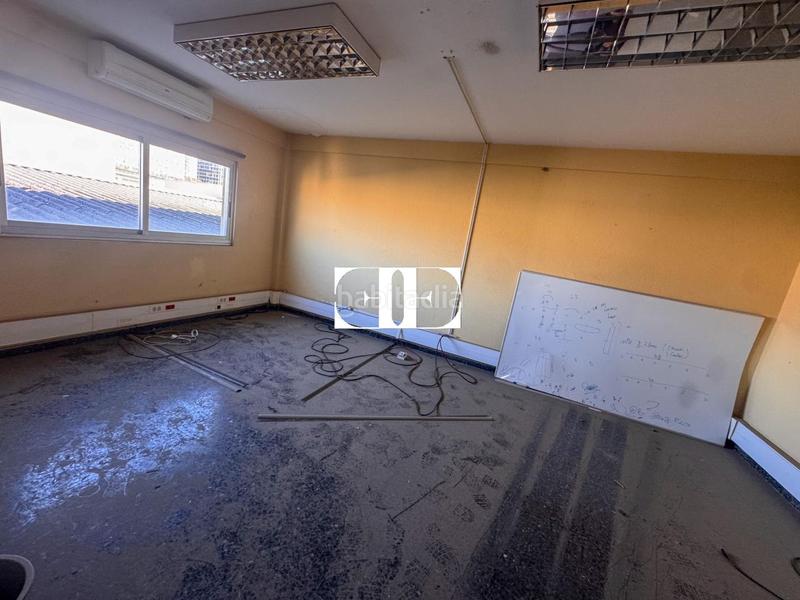 Foto aa8edc2f-9764-4e12-8897-d815f3d80f94. Location bâtiment à usage industriel dans Navia Vigo