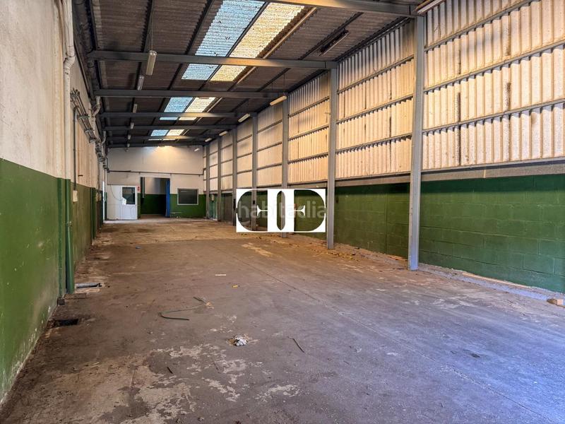 Foto dabb6c97-42c3-4ab2-8394-0fe5fb71b0a5. Location bâtiment à usage industriel dans Navia Vigo