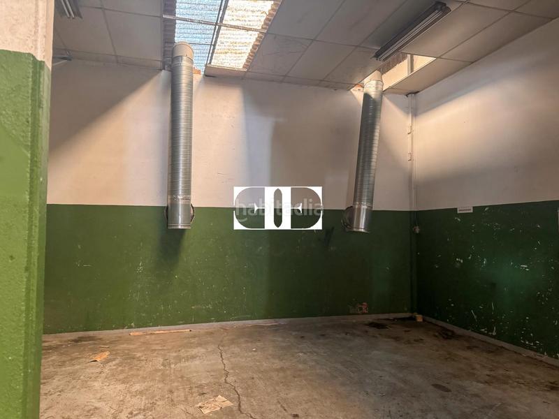 Foto eafcc1bb-f8e5-4ac0-b4a9-5686d1782ef4. Location bâtiment à usage industriel dans Navia Vigo