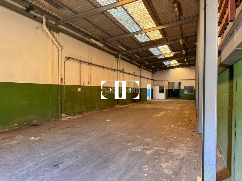 Foto fbbefbcf-988a-452c-ae9c-644133ca43fe. Location bâtiment à usage industriel dans Navia Vigo