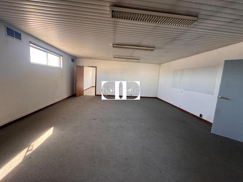 Foto 95595636-fd6e-4d73-8e40-7e6e89feb61b. Miete fabrikhalle in Navia Vigo