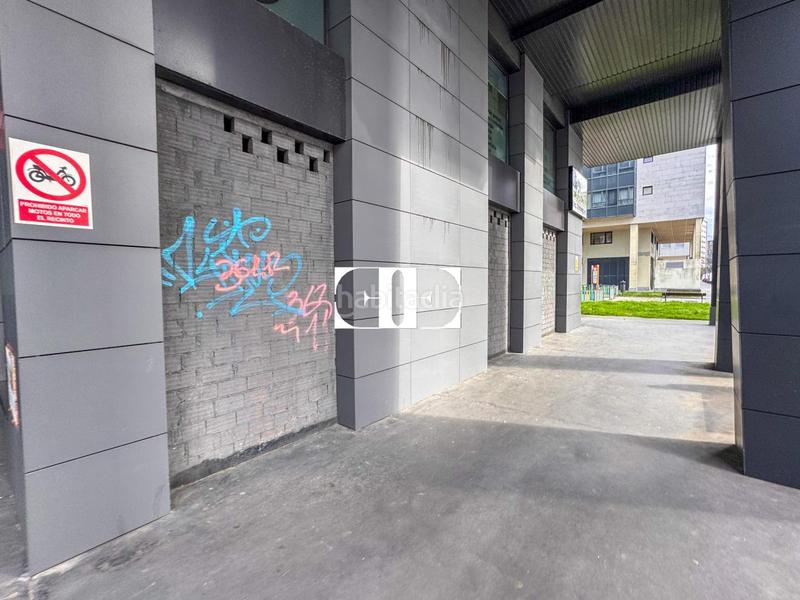 Foto 2b104bf5-247b-41a7-98f9-61b3f40468d5. Alquiler local comercial en Navia Vigo