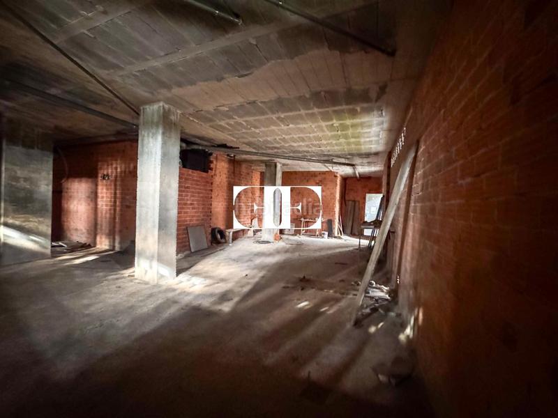 Foto 9adfe420-10d5-4242-86cf-cfd9b93d1d9a. Alquiler local comercial en Navia Vigo