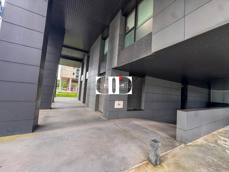 Foto 9a462a6e-fa96-4b8f-a53a-ea1a266a7d23. Location local commercial dans Navia Vigo