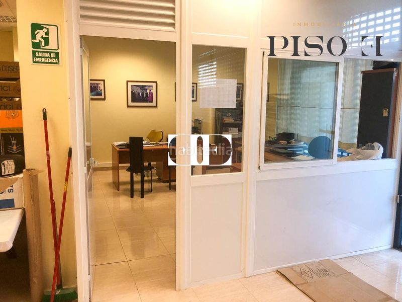 Foto c03167b5-8466-4d58-b993-9909e9077796. Local comercial a Berbés - Peritos Vigo
