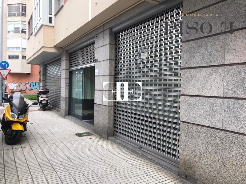 Foto ca0cb225-f4d2-4abc-b374-fc9b487a62d8. Local comercial a Berbés - Peritos Vigo