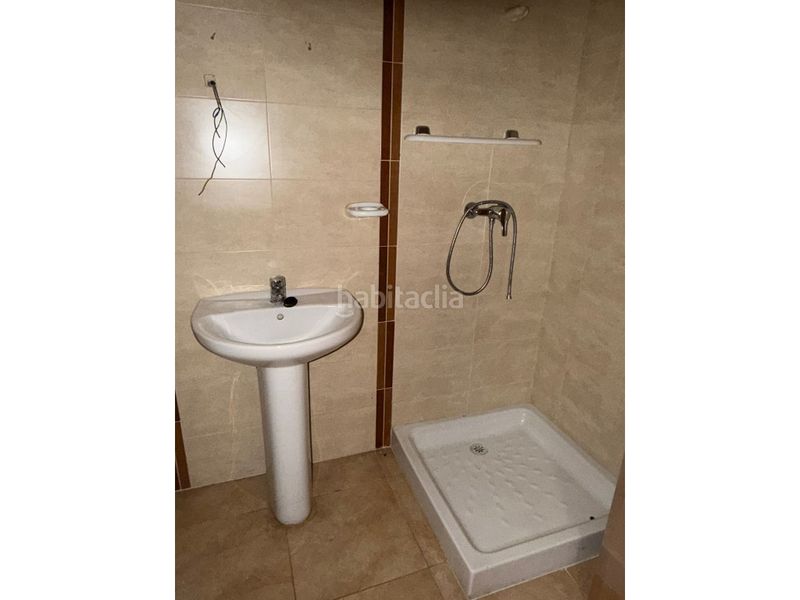 Foto 08ef231c-3a05-4bc2-bec2-2e6fd6381264. Casa adossada amb aparcament a Venta de Baños