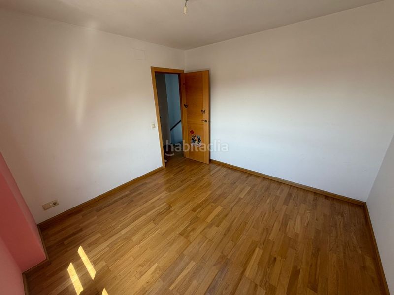 Foto 11e7fba0-3075-4e87-b675-38558f42b730. Casa adossada amb aparcament a Venta de Baños