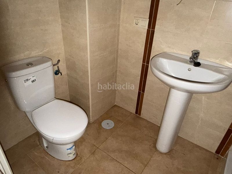 Foto d01ed6ee-b0db-4f91-9d7d-73bbdb2c37f4. Casa adossada amb aparcament a Venta de Baños