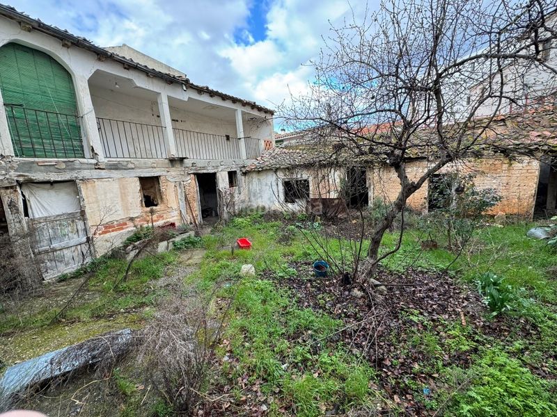 Foto 898420df-c9ce-461f-8ddc-1031a488d609. Casa a Peñafiel