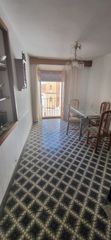 Casa in Plaza de la almijara 11. Casa para inversores en el centro de cómpeta