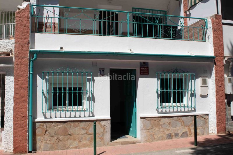 Foto 0c034be9-04f8-43d8-b934-44359459a6da. Casa adossada amb xemeneia a Benajarafe