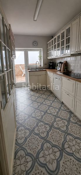 Foto b634e616-d463-448a-b5e9-9dd657a9d304. Casa adossada a Lagos