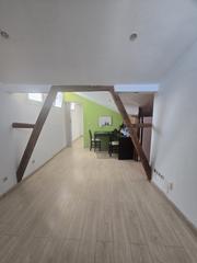 Pis  Calle de augusto figueroa. Excelente apartamento reformando , exterior muy luminoso