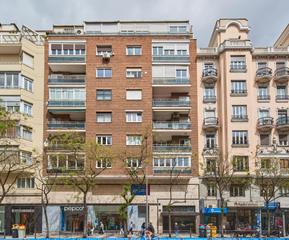 Appartement  Calle alcalá. Precioso piso exterior, recien reformando , completamente amuebl
