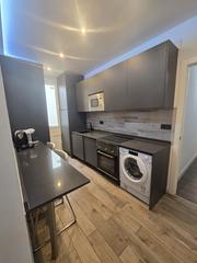 Piso  Calle de fuencarral. Piso exterior, recién reformado, completamente amueblado y equip