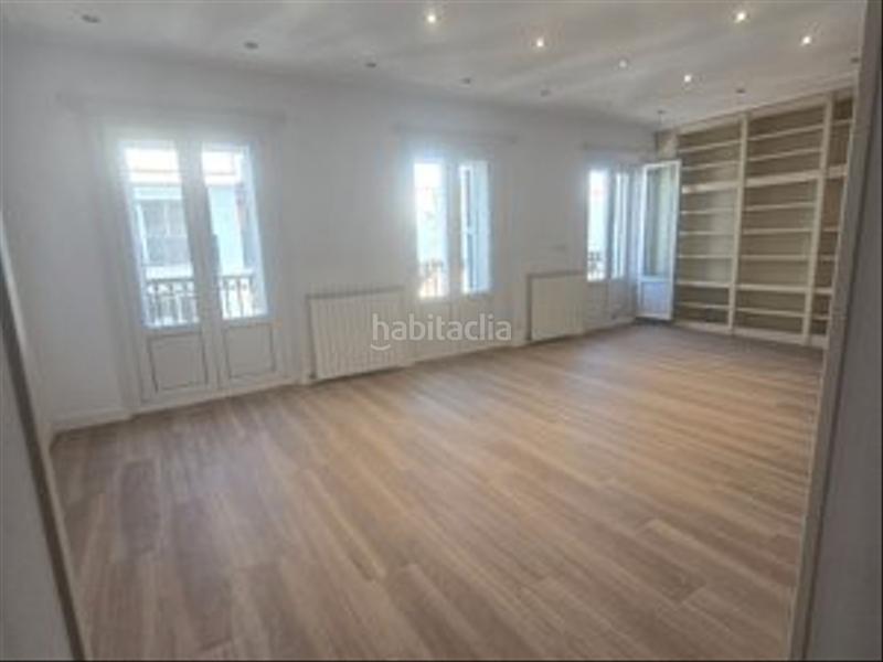 Foto 353814c6-6f74-4d33-b5cc-80d7afafaca8. Alquiler piso  exterior, recién reformado, cocina equipada casa sin amueblar en Madrid