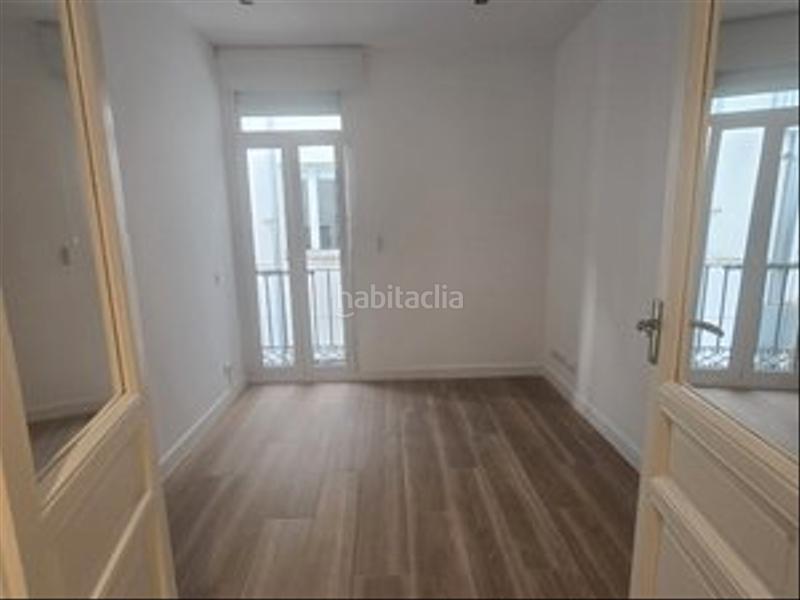 Foto d6ae1814-ef4c-4775-9d35-55f6f3067789. Alquiler piso  exterior, recién reformado, cocina equipada casa sin amueblar en Madrid