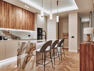 Piso  Calle de tetuán. Piso exterior, recién reformado, completamente amueblado y equip