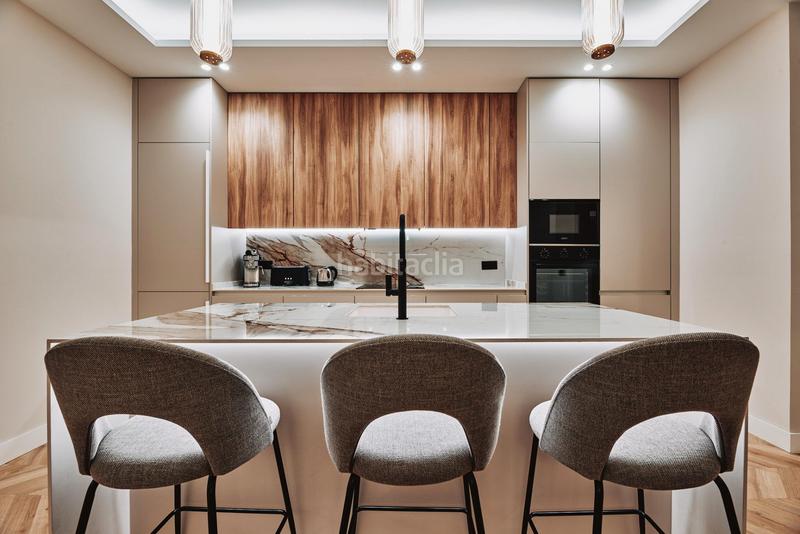 Foto 4f8e8058-3612-432f-8aec-f24fb88a4e37. Pis amb calefacció a Sol Madrid