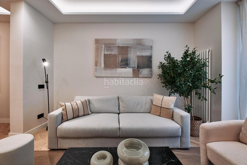 Foto 7a7811d6-9ecf-4ebf-8b5e-c73f62e5f4f4. Pis amb calefacció a Sol Madrid