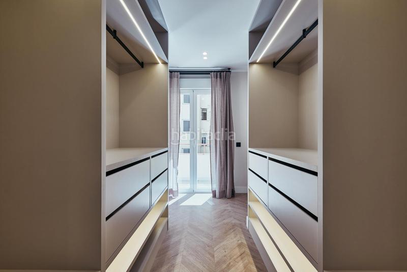 Foto 15a13d3d-d9fe-42e5-8f4c-509671cb52d6. Piso precioso piso recien reformado , exterior en Madrid