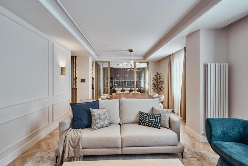 Foto 3462320c-76b8-4dde-b431-4afd6ea02a14. Piso  exterior, recién reformado, completamente amueblado y equipado en Madrid