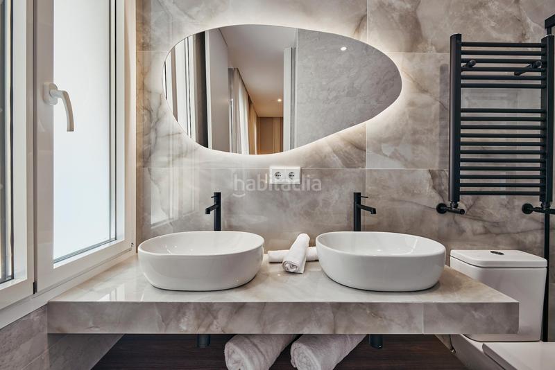 Foto 82b9c724-47bd-44de-8529-9ea730a567d6. Piso  exterior, recién reformado, completamente amueblado y equipado en Madrid