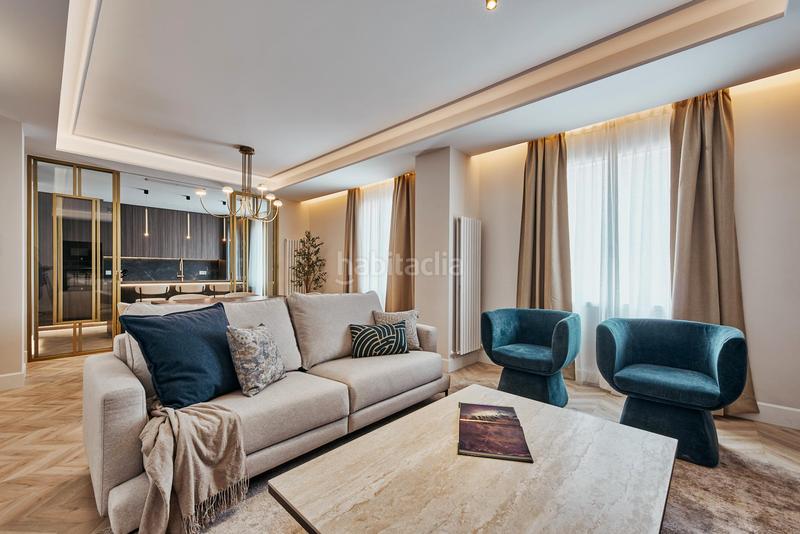 Foto 94fbb87b-80d6-4ca6-94e2-8e25f2b9b5c9. Piso  exterior, recién reformado, completamente amueblado y equipado en Madrid