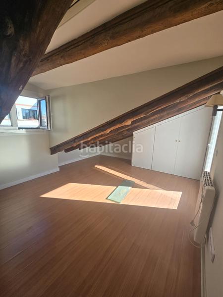 Foto 8d5f9b48-89aa-466a-9206-8f6f08b3b04c. Affitto duplex con riscaldamento in Cortes-Huertas Madrid