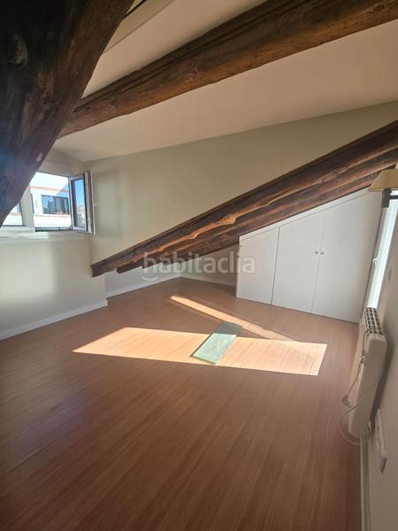 Foto 74c2e415-e323-4864-972a-5444972e3a87. Alquiler dúplex precioso apartamento duplex , 4 plamnta sin ascensor, sin amueblar en Madrid