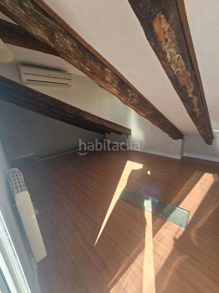 Foto d7b0c889-581c-43fc-96c1-a485bf2712b3. Alquiler dúplex precioso apartamento duplex , 4 plamnta sin ascensor, sin amueblar en Madrid