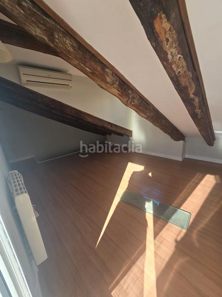 Foto e06f643d-f5ac-43cf-a287-c89f7b7cc0b6. Alquiler dúplex precioso apartamento duplex , 4 plamnta sin ascensor, sin amueblar en Madrid
