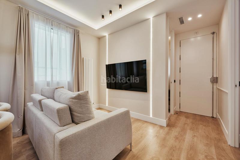 Foto 04f411d8-3930-43d6-9432-2418089a4f93. Piso precioso piso interior muy luminoso, completamente amueblado y equipado en Madrid