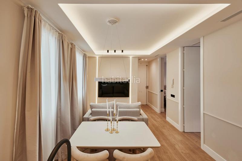 Foto 0ce97483-271a-45f3-ac28-2495a2241c80. Piso precioso piso interior muy luminoso, completamente amueblado y equipado en Madrid